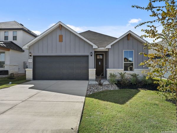 4014 Paddock Trl, Seguin, TX 78155