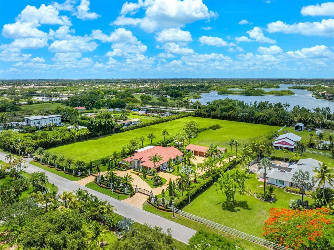 17490 SW 70th Pl, Southwest Ranches, FL 33331 Photo