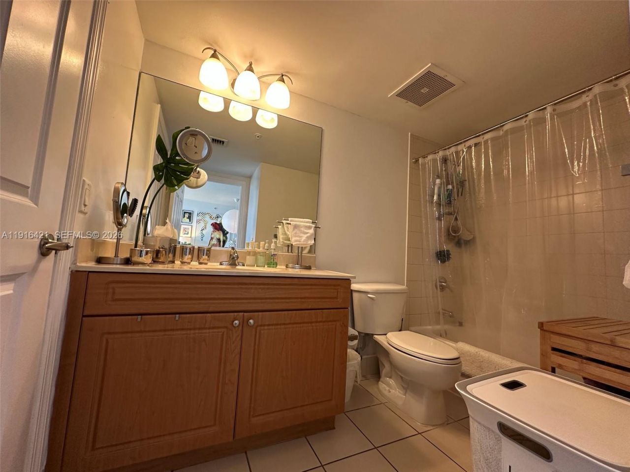 900 SW 8th St, Unit 1010, Miami, FL 33130 Photo