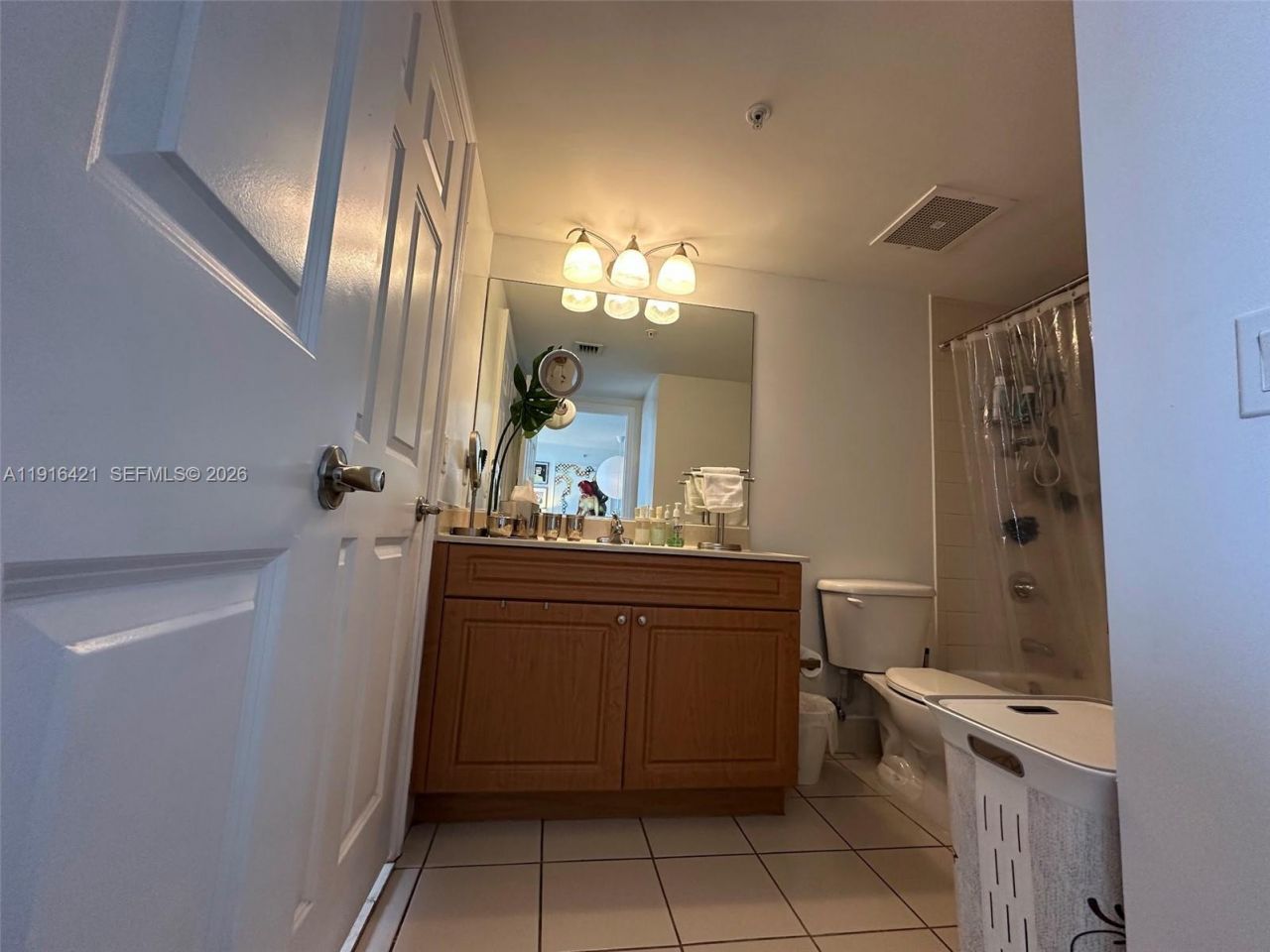 900 SW 8th St, Unit 1010, Miami, FL 33130 Photo