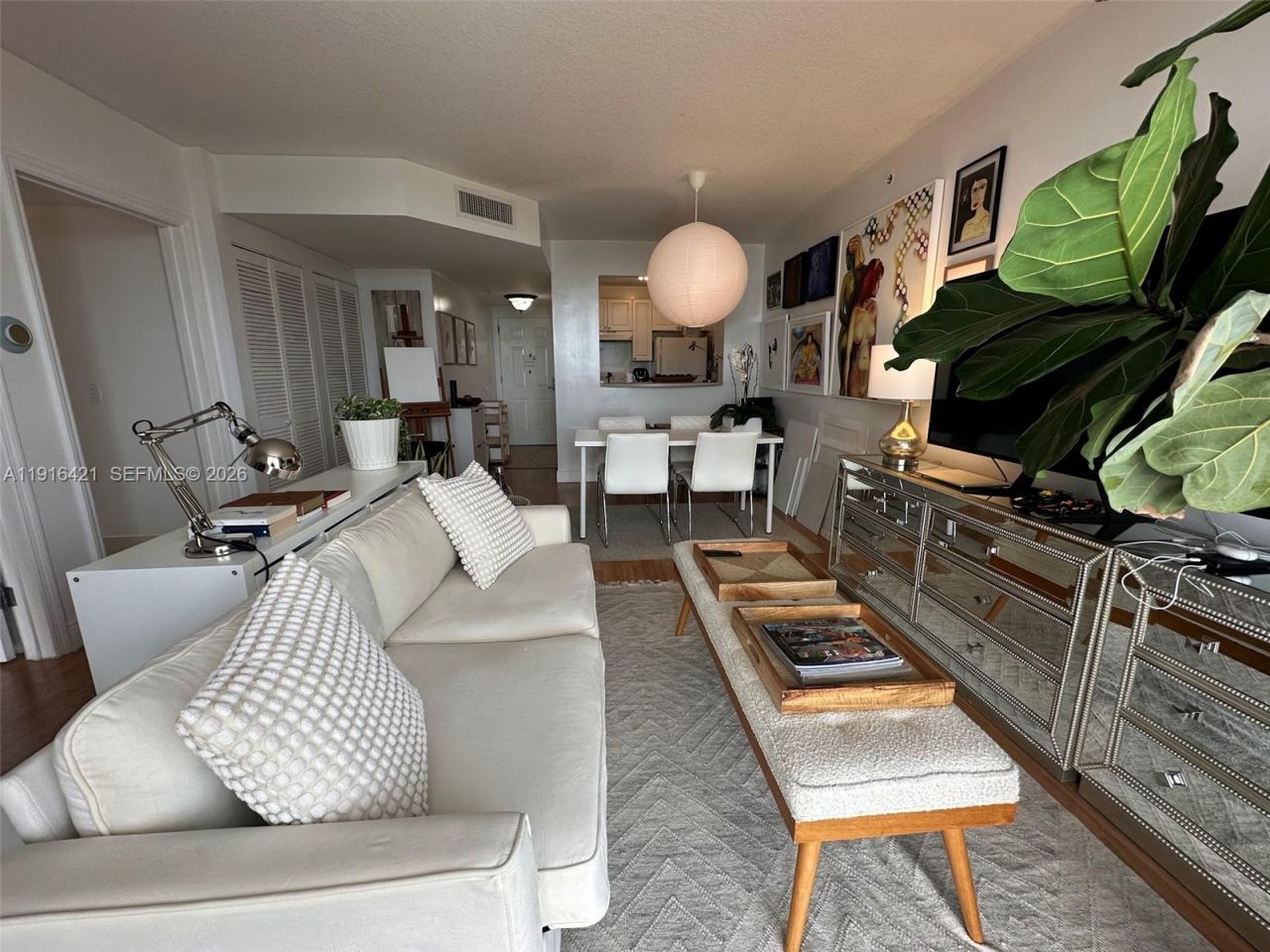 900 SW 8th St, Unit 1010, Miami, FL 33130 Photo