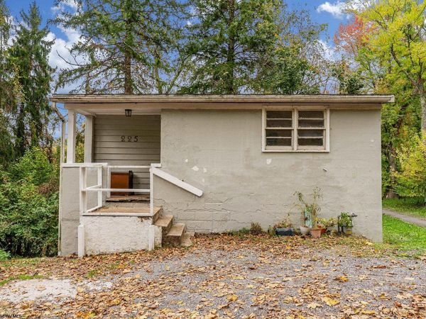 225 WAVERLY Street, Morgantown, WV 26505