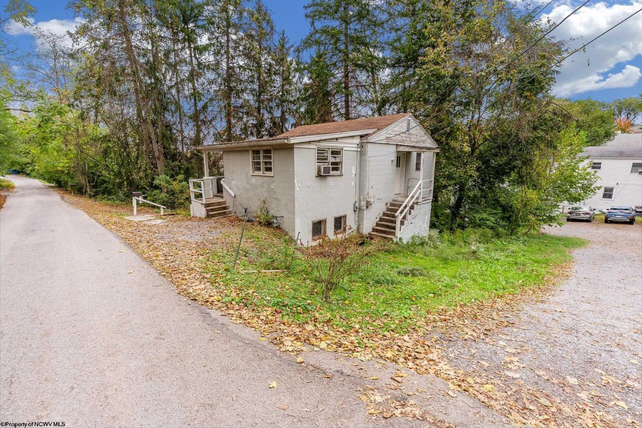 225 Waverly Street, Morgantown, WV 26505 Main Photo