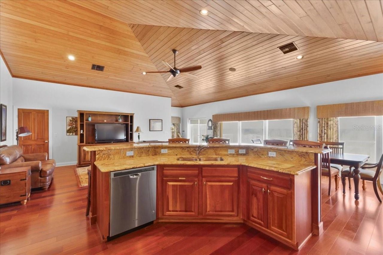5609 S Atlantic Avenue, New Smyrna Beach, FL 32169 Photo