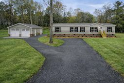 105 Martin Drive photo 4