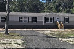 105 Martin Drive photo 4