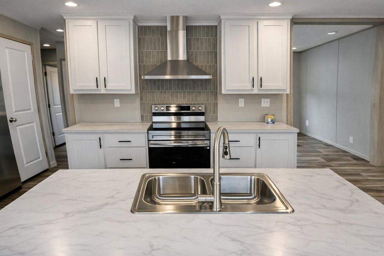 105 Martin Drive Photo 5