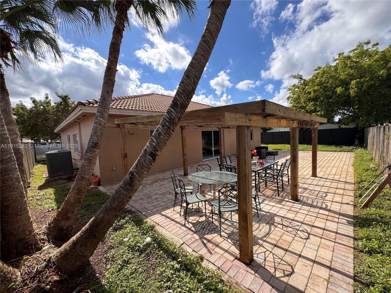 1403 SE 6th St, Homestead, FL 33033 Photo