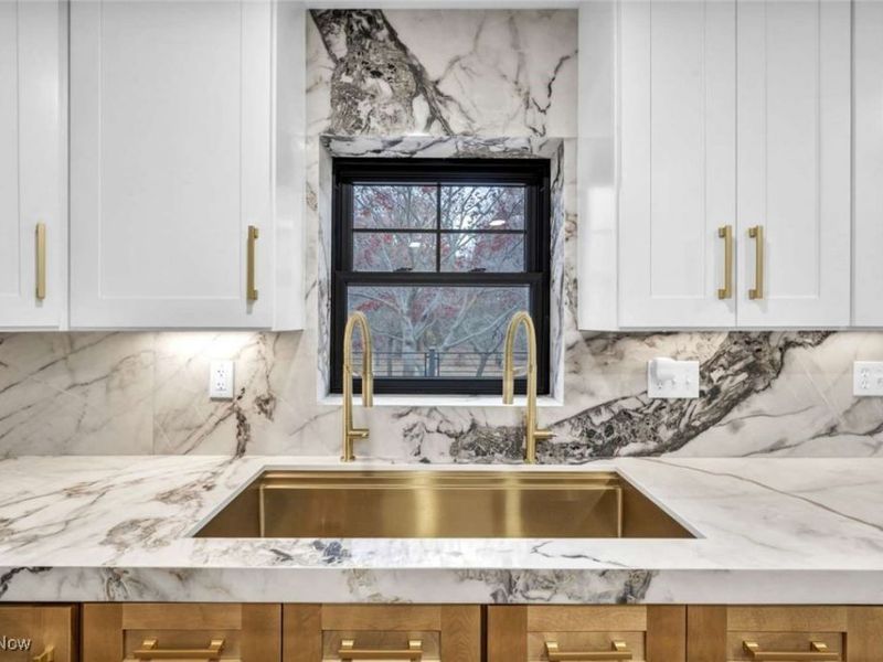 31900 Chardon Road, Willoughby Hills, OH 44094 Photo 13