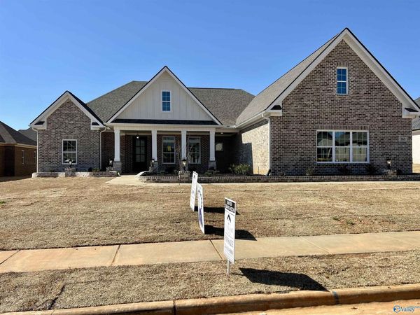 363 Kendallwood Drive, Meridianville, AL 35759
