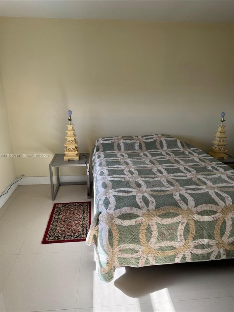 800 NE 195th St, Unit 714, Miami, FL 33179 Photo