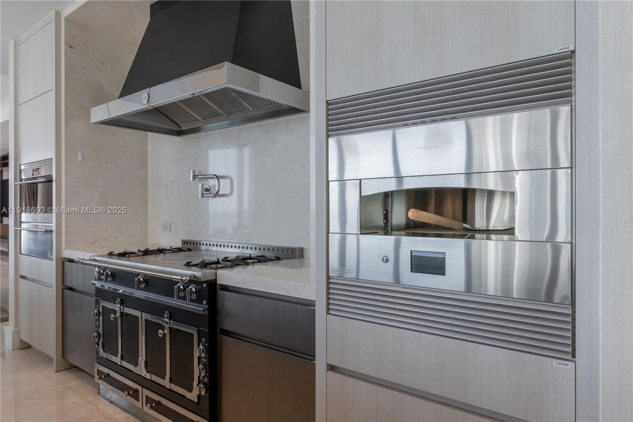 17975 Collins Avenue, Unit 2402, Sunny Isles Beach, FL 33160 Photo