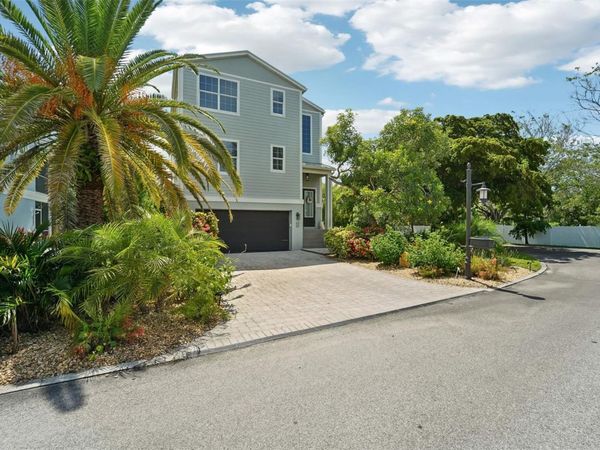 6330 LAGUNA DRIVE, LONGBOAT KEY, FL 34228