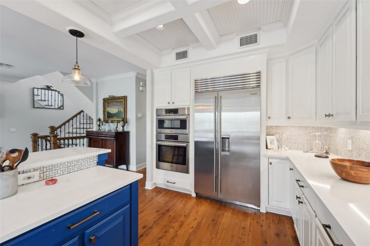 6330 Laguna Drive, Longboat Key, FL 34228 Photo