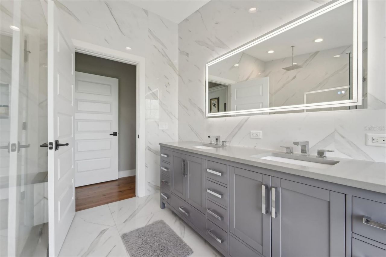 6330 Laguna Drive, Longboat Key, FL 34228 Photo