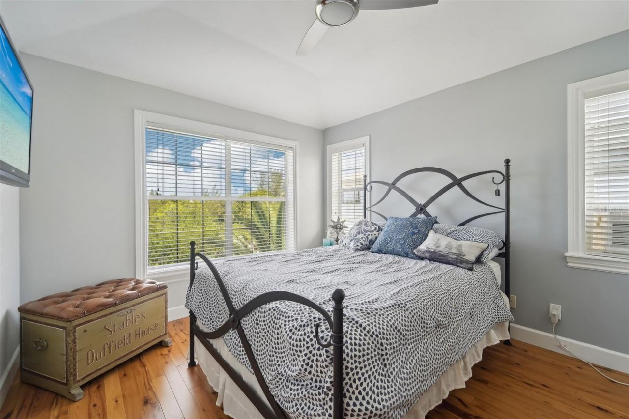 6330 Laguna Drive, Longboat Key, FL 34228 Photo