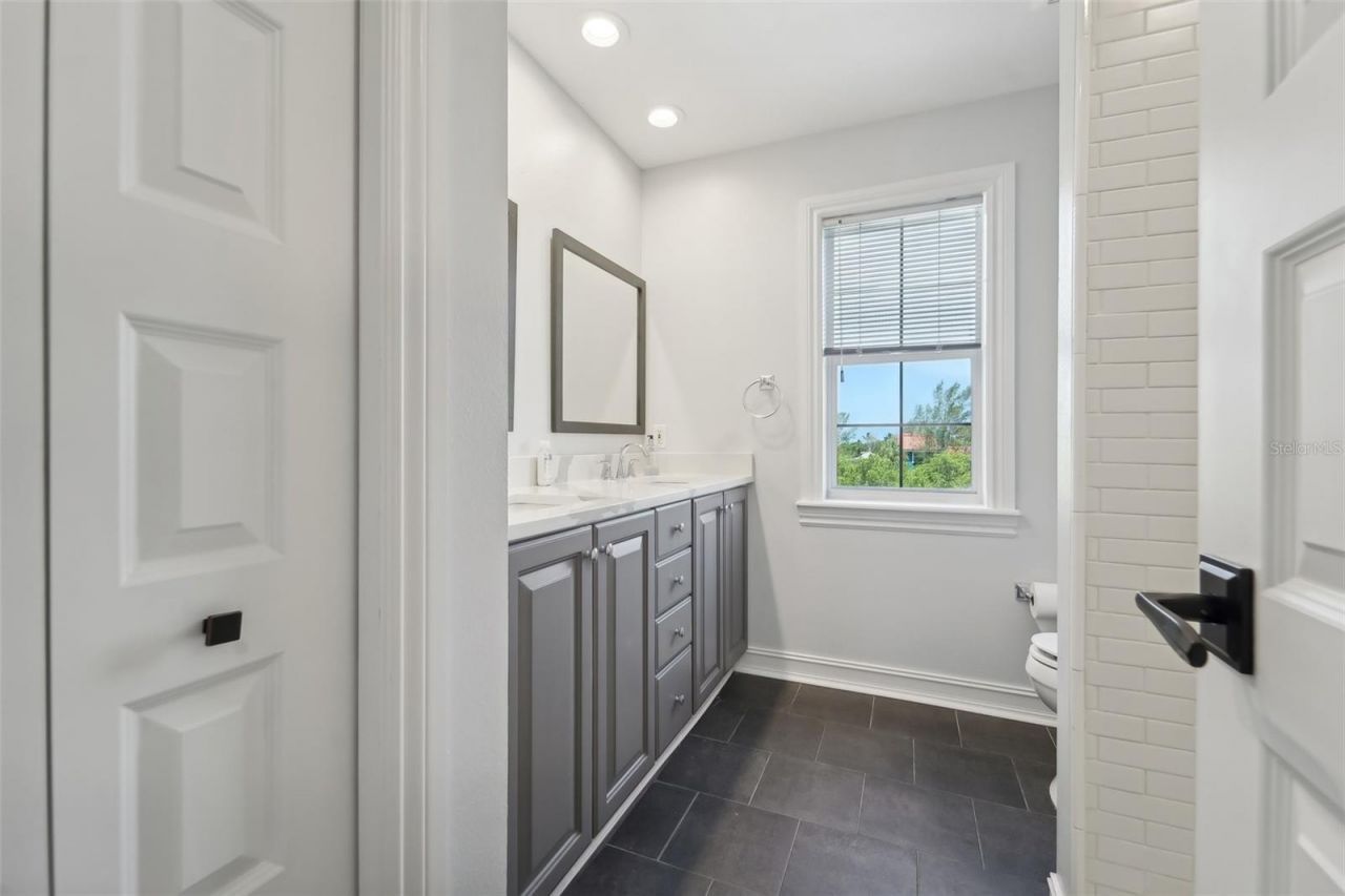 6330 Laguna Drive, Longboat Key, FL 34228 Photo