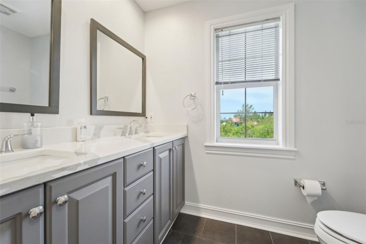 6330 Laguna Drive, Longboat Key, FL 34228 Photo