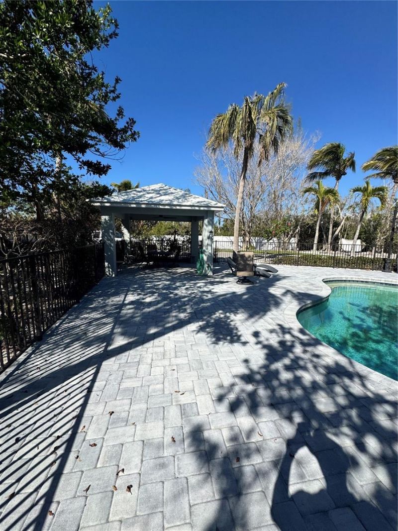 6330 Laguna Drive, Longboat Key, FL 34228 Photo