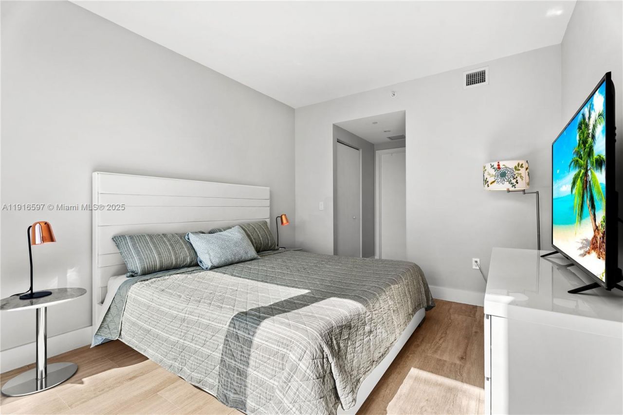 121 NE 34th St, Unit 2003, Miami, FL 33137 Photo