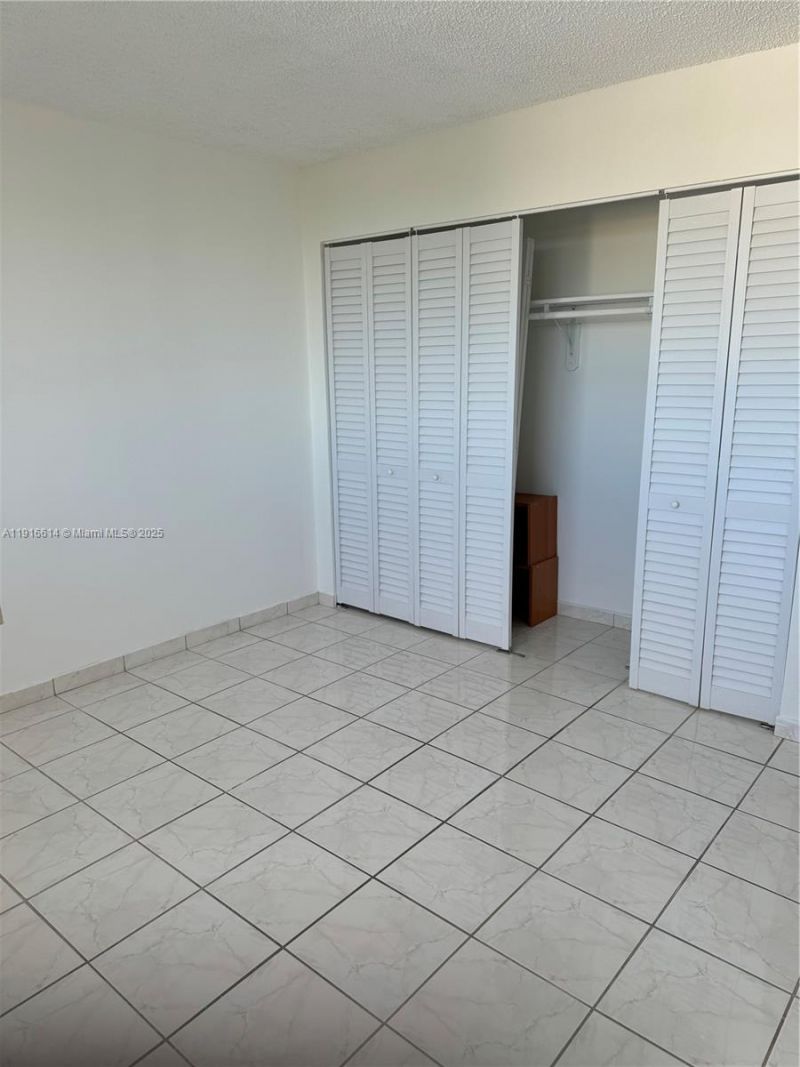 7921 Byron Ave, Unit 506, Miami Beach, FL 33141 Photo