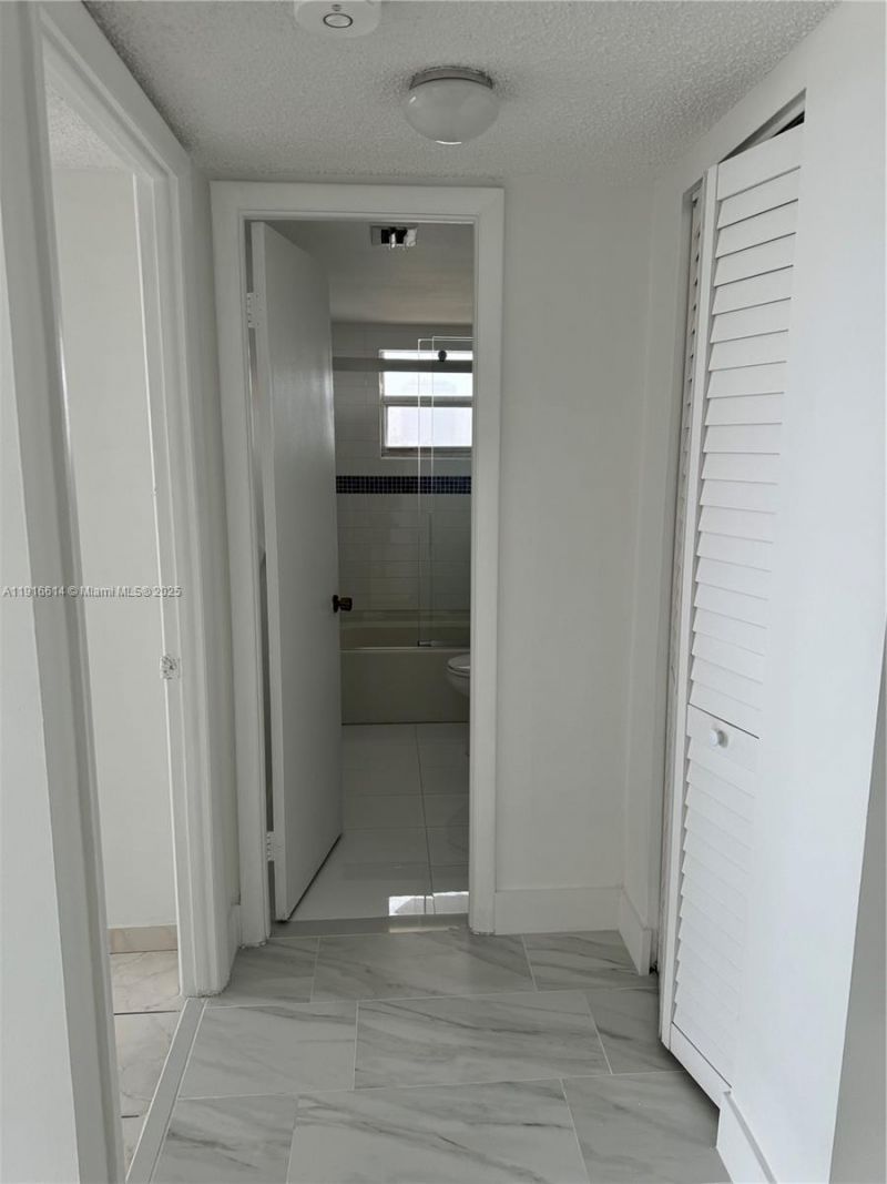 7921 Byron Ave, Unit 506, Miami Beach, FL 33141 Photo