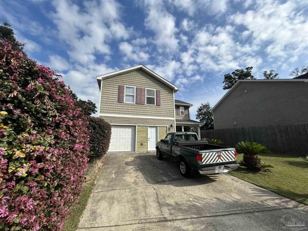 2111 Waltham St, Pensacola, FL 32505