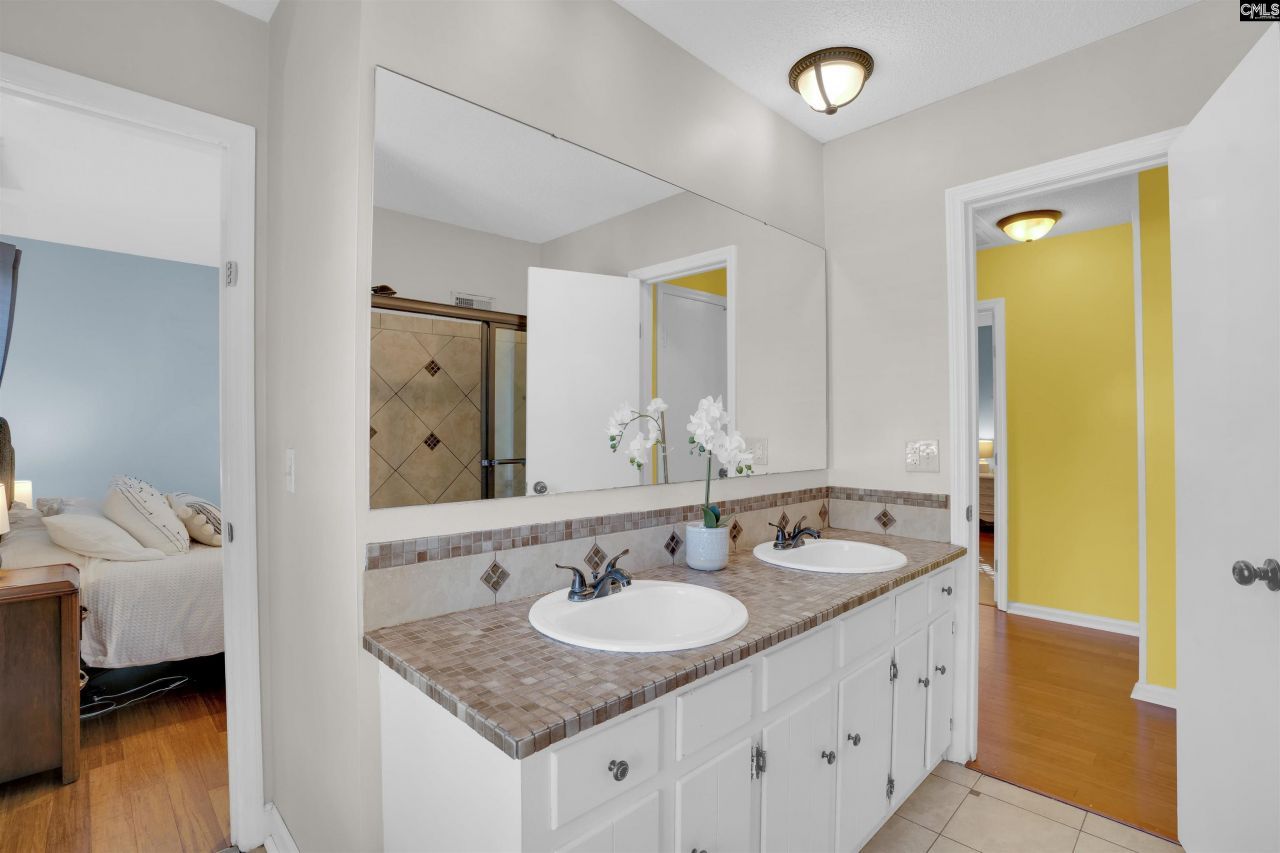 231 Rushing Wind Drive Photo 26