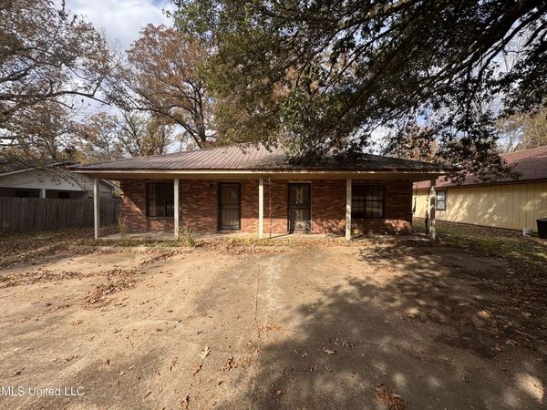 156 Mccluer Road, Jackson, MS 39212