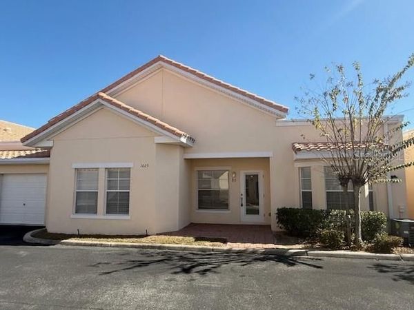 1023 DAVID WALKER DRIVE, Unit B6, TAVARES, FL 32778