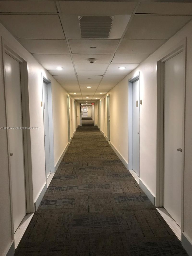 1200 West Ave, Unit 611, Miami Beach, FL 33139 Photo