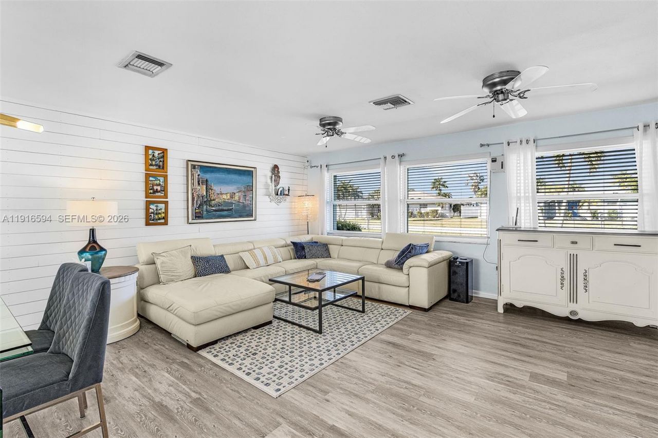 3005 SE 18th, Cape Coral, FL 33904 Photo