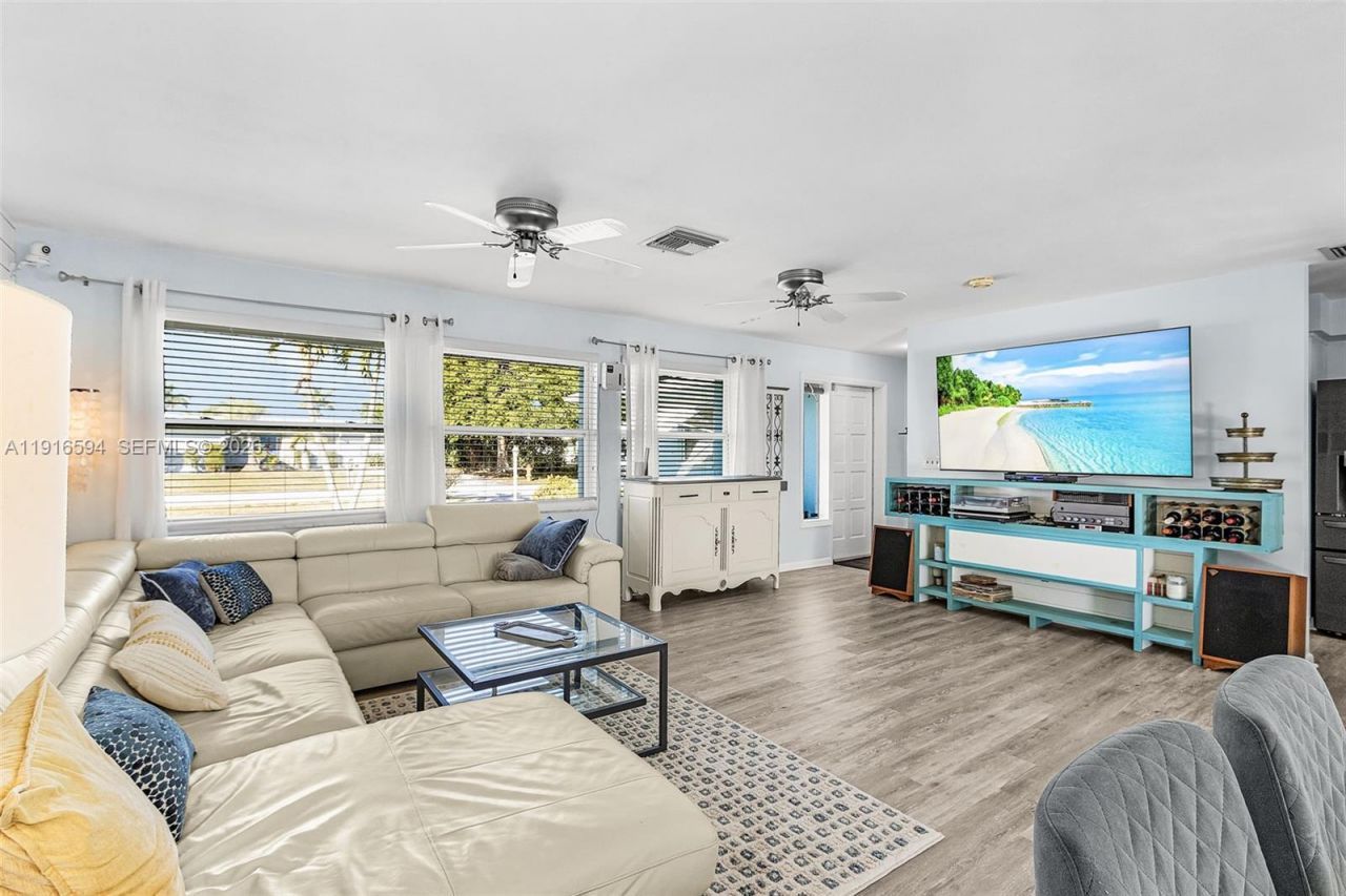 3005 SE 18th, Cape Coral, FL 33904 Photo