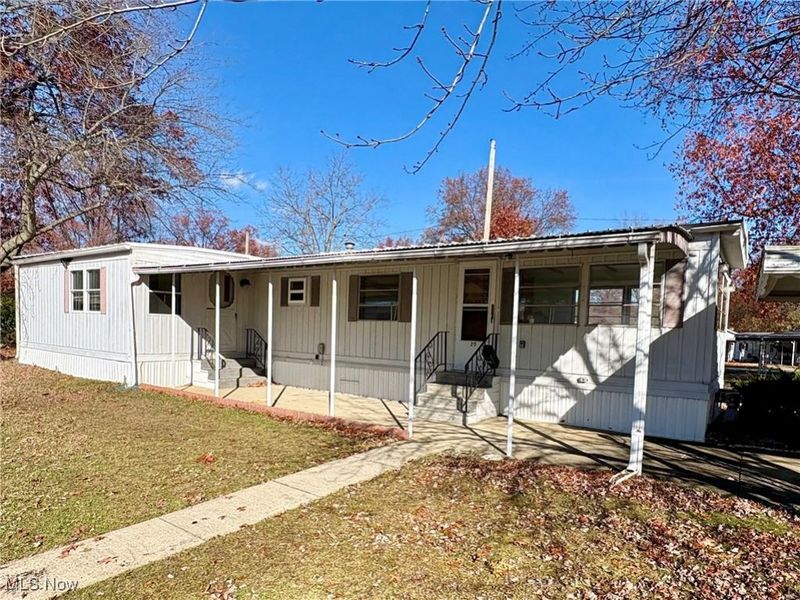 20 Van Ess Drive, Olmsted Falls, OH 44138 Photo 2