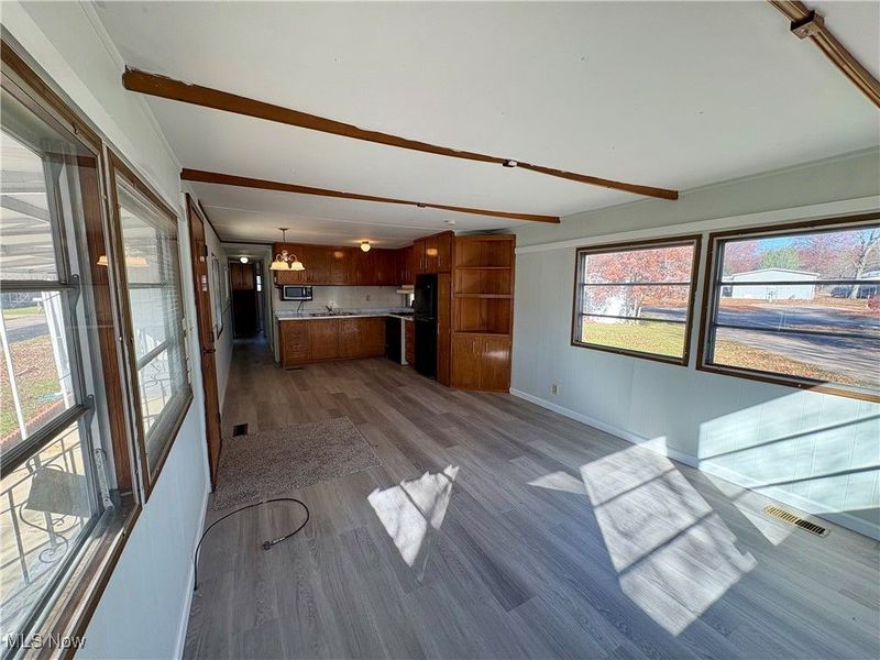 20 Van Ess Drive, Olmsted Falls, OH 44138 Photo 9