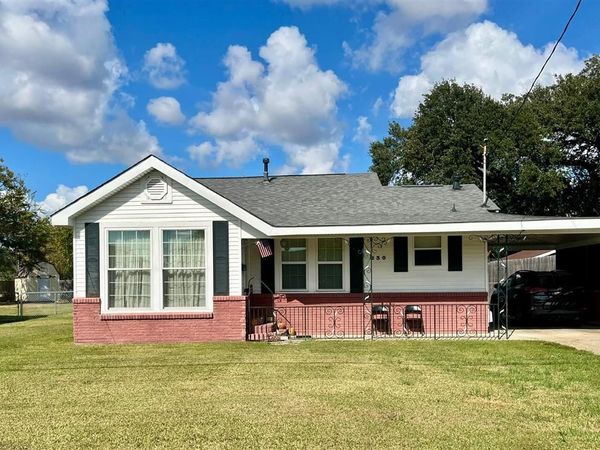 230 Lucille St Street, Lake Charles, LA 70601