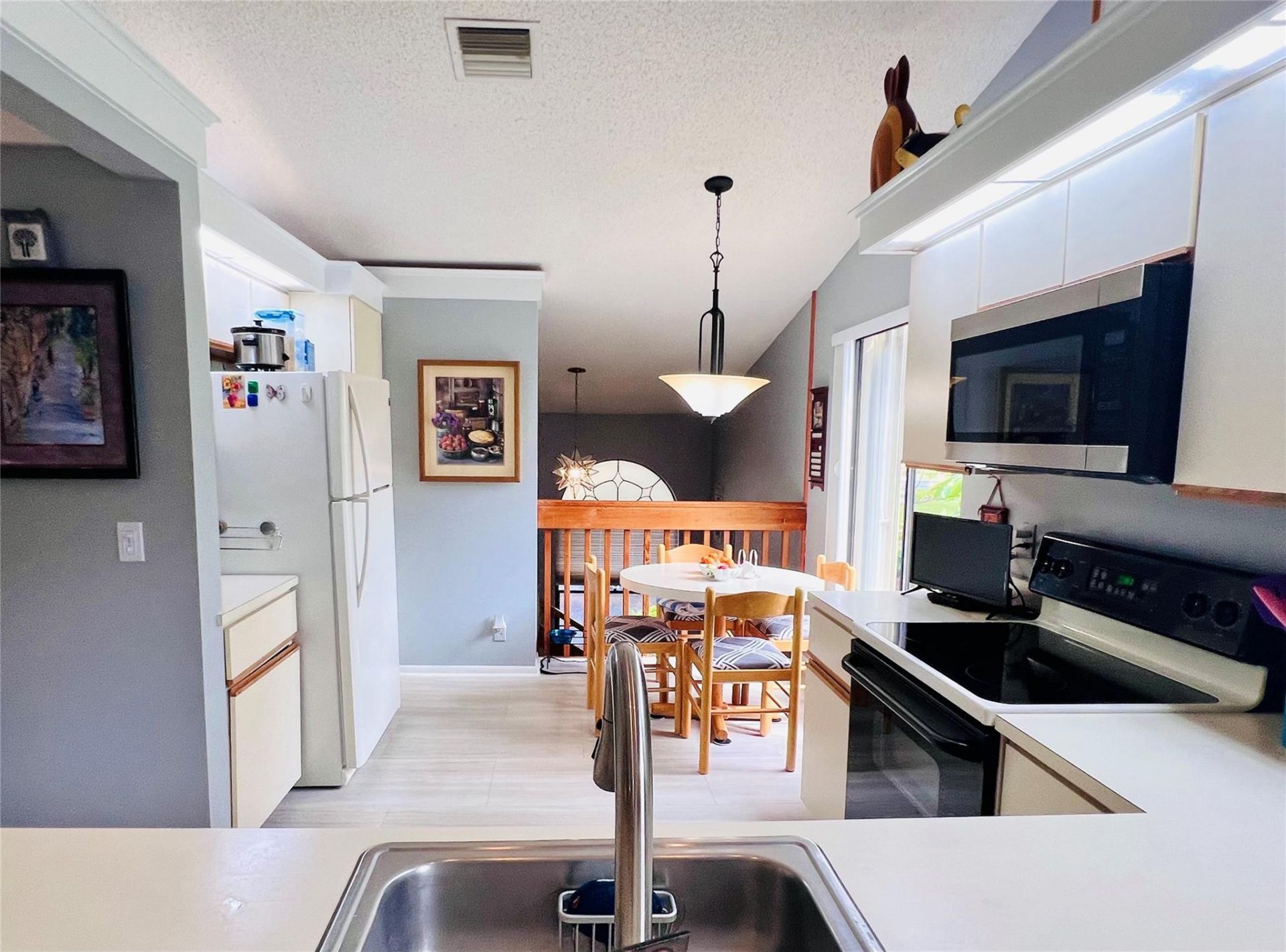 10851 Palm Lake Avenue, Unit 201, Boynton Beach, FL 33437 Photo