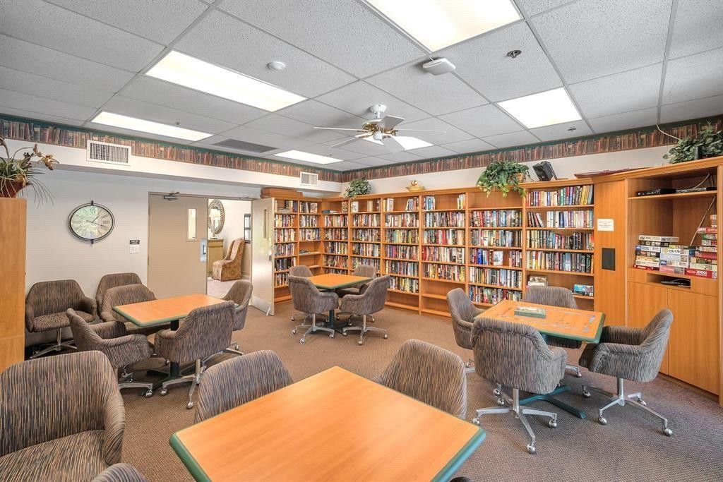 10851 Palm Lake Avenue, Unit 201, Boynton Beach, FL 33437 Photo