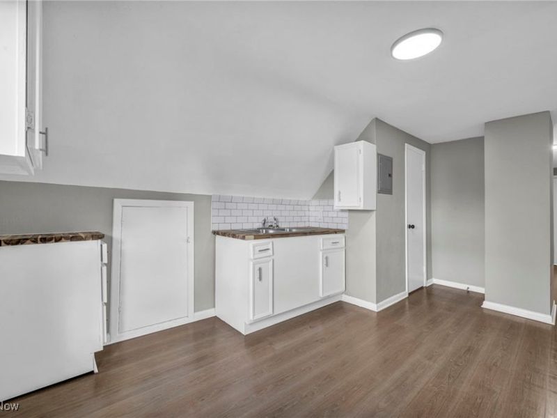 3610 E 140th Street, Cleveland, OH 44120 Photo 46