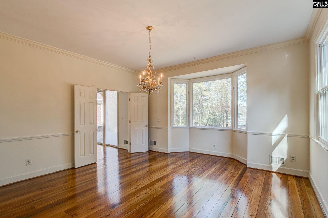 42 Brookwood Road  Photo 18