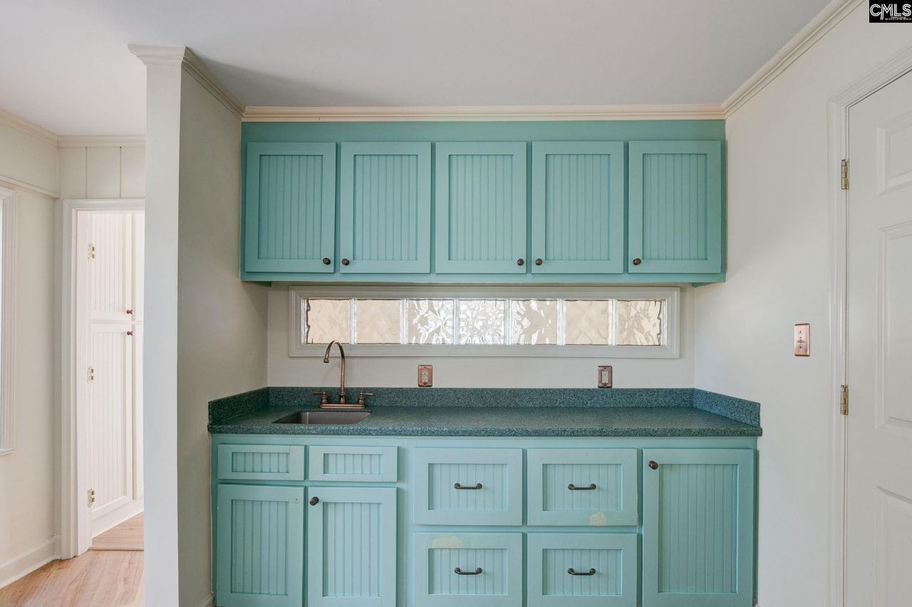 42 Brookwood Road  Photo 24