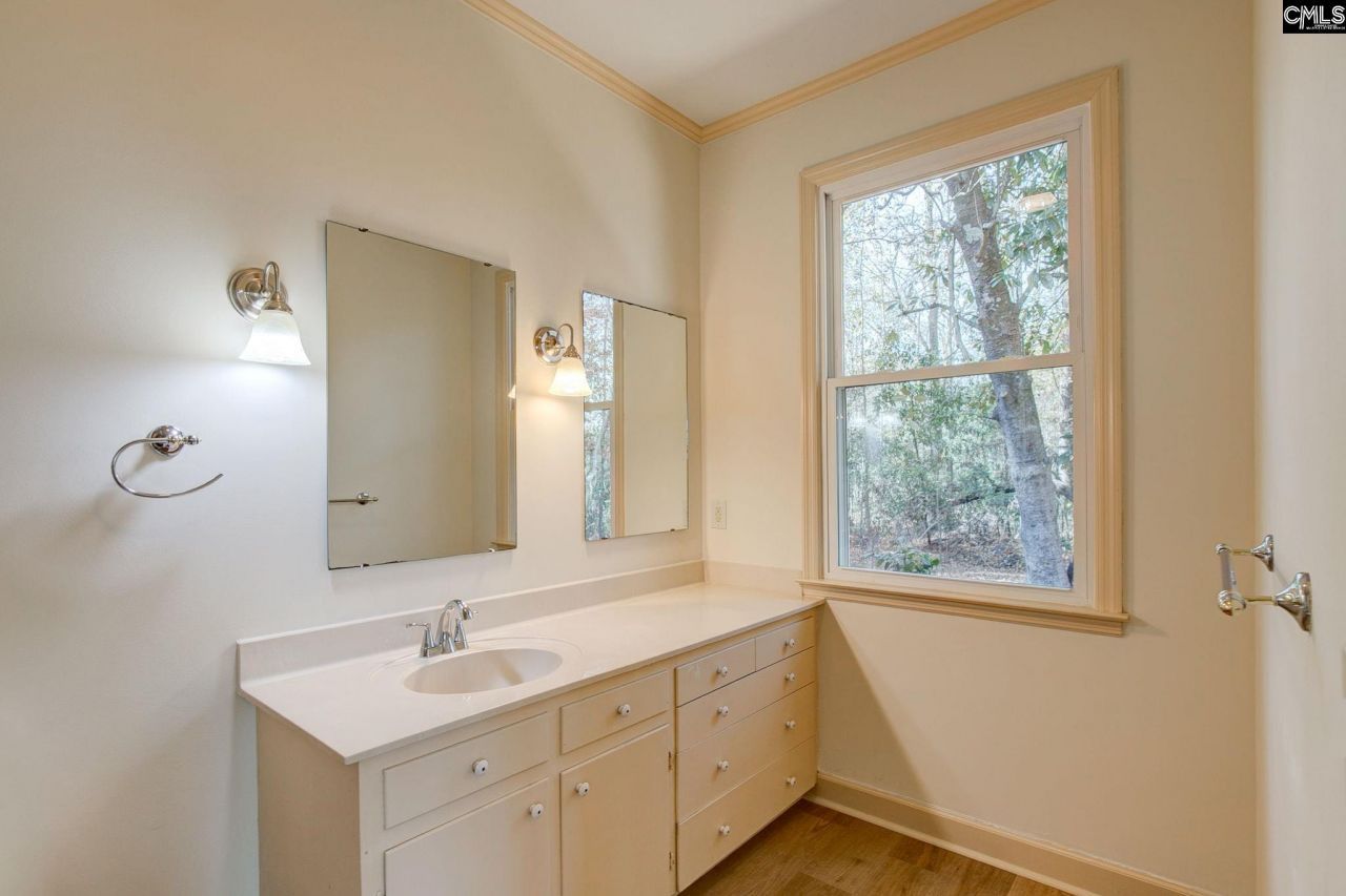 42 Brookwood Road  Photo 44