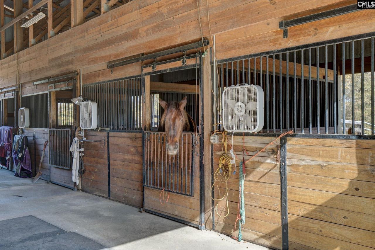 42 Brookwood Road  Photo 52