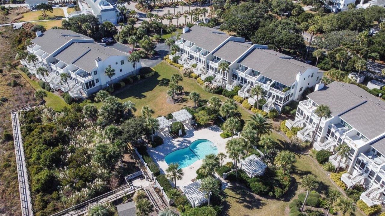 64 Beach Club Villas Photo 11