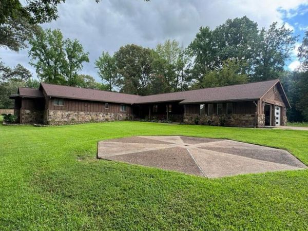 5520 Jordan Drive, Horn Lake, MS 38637