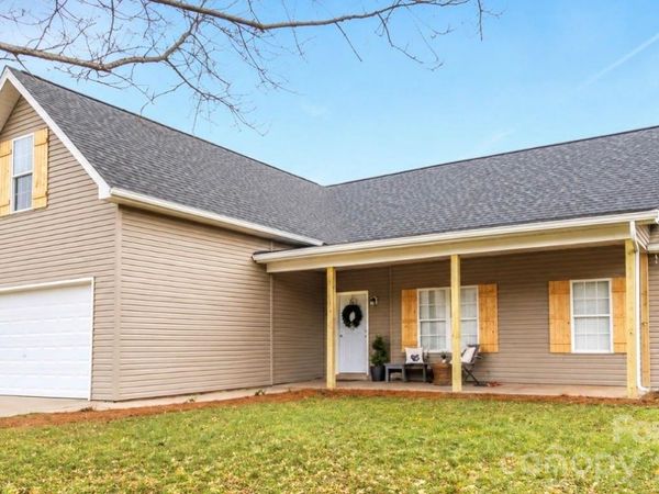 201 Tarrington Drive, Statesville, NC 28625