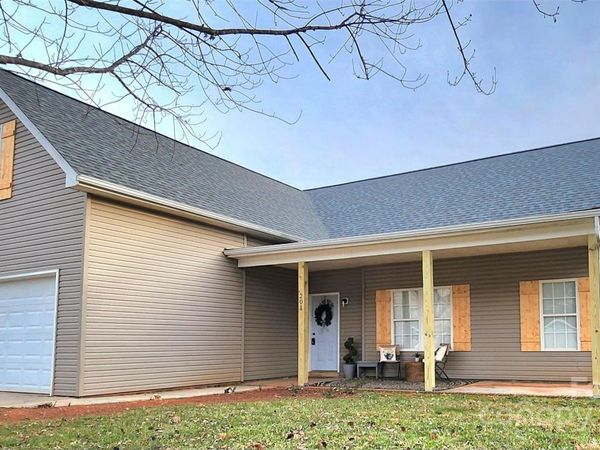 201 Tarrington Drive, Statesville, NC 28625