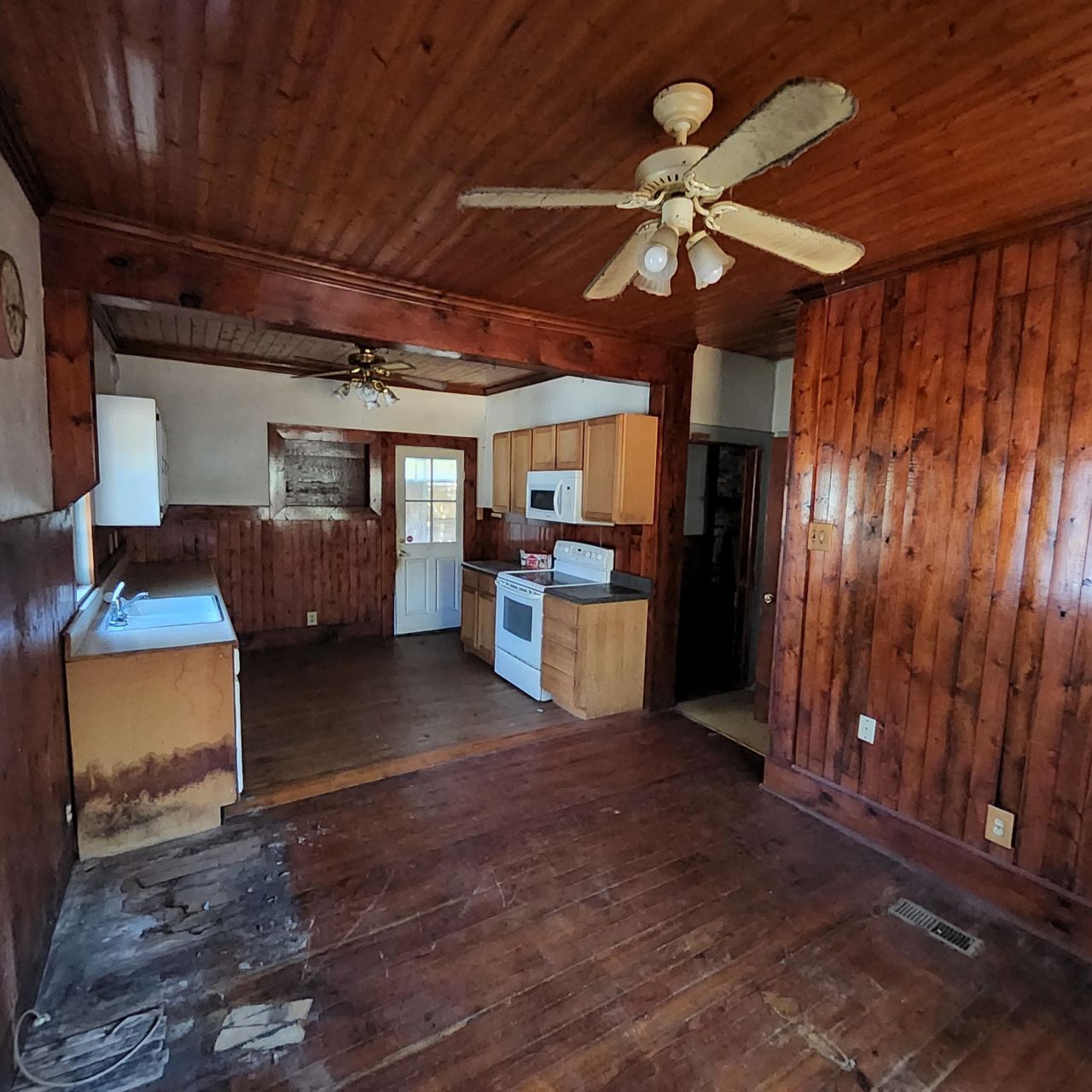 109 Cove Lane Photo 9