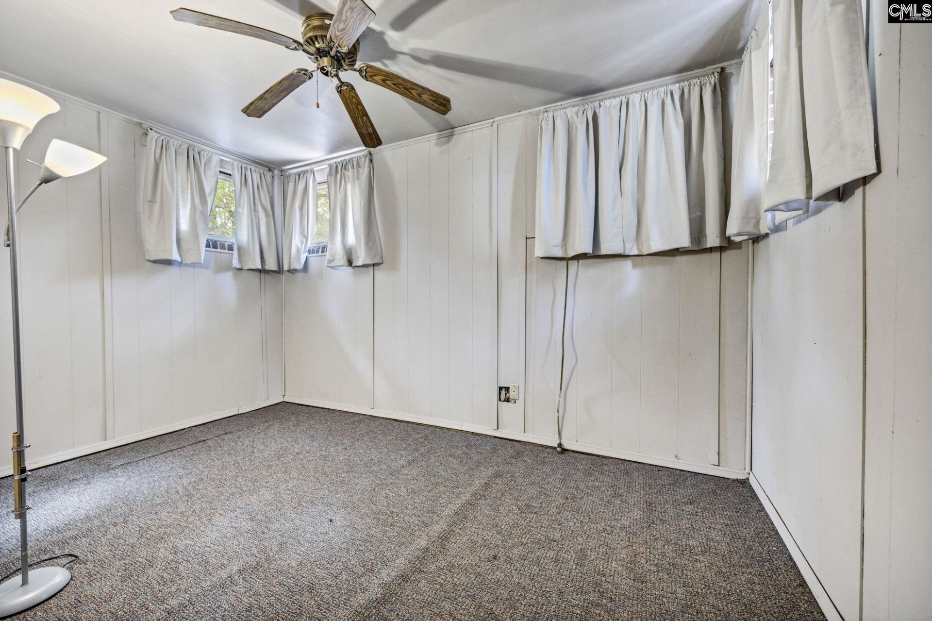 121 Coral Court Photo 17