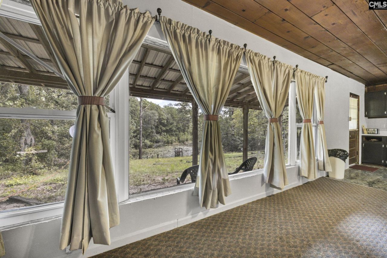 121 Coral Court Photo 29